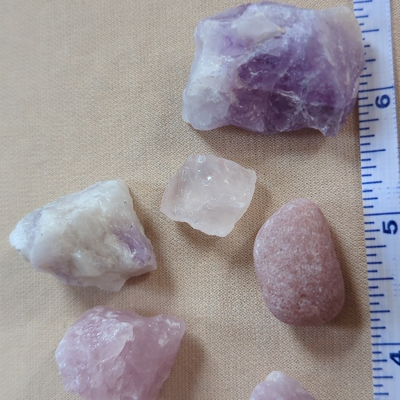 Collection of Purple/Pink Crystals - Picture 4 of 4